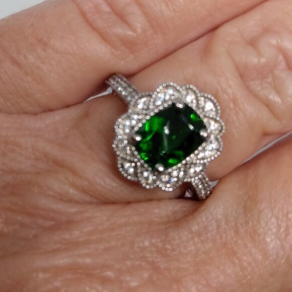 Beautiful Russian chrome diopside ring size 6 - Picture 2 of 8